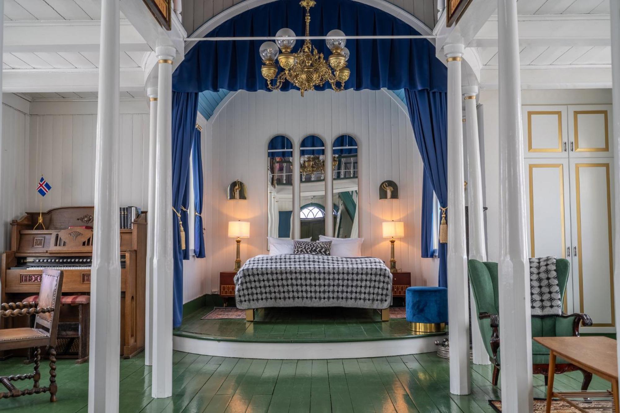 Hotel Bloenduos Бльондюоус Екстер'єр фото